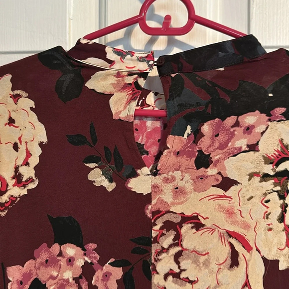 Loft floral baby doll top size medium - Picture 5 of 5